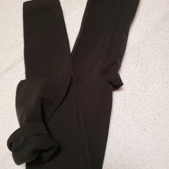 2 pr. Red & Black Footless tights/leggings - Picture 6 of 7